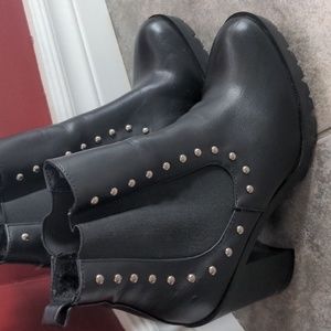 Steve Madden boots
